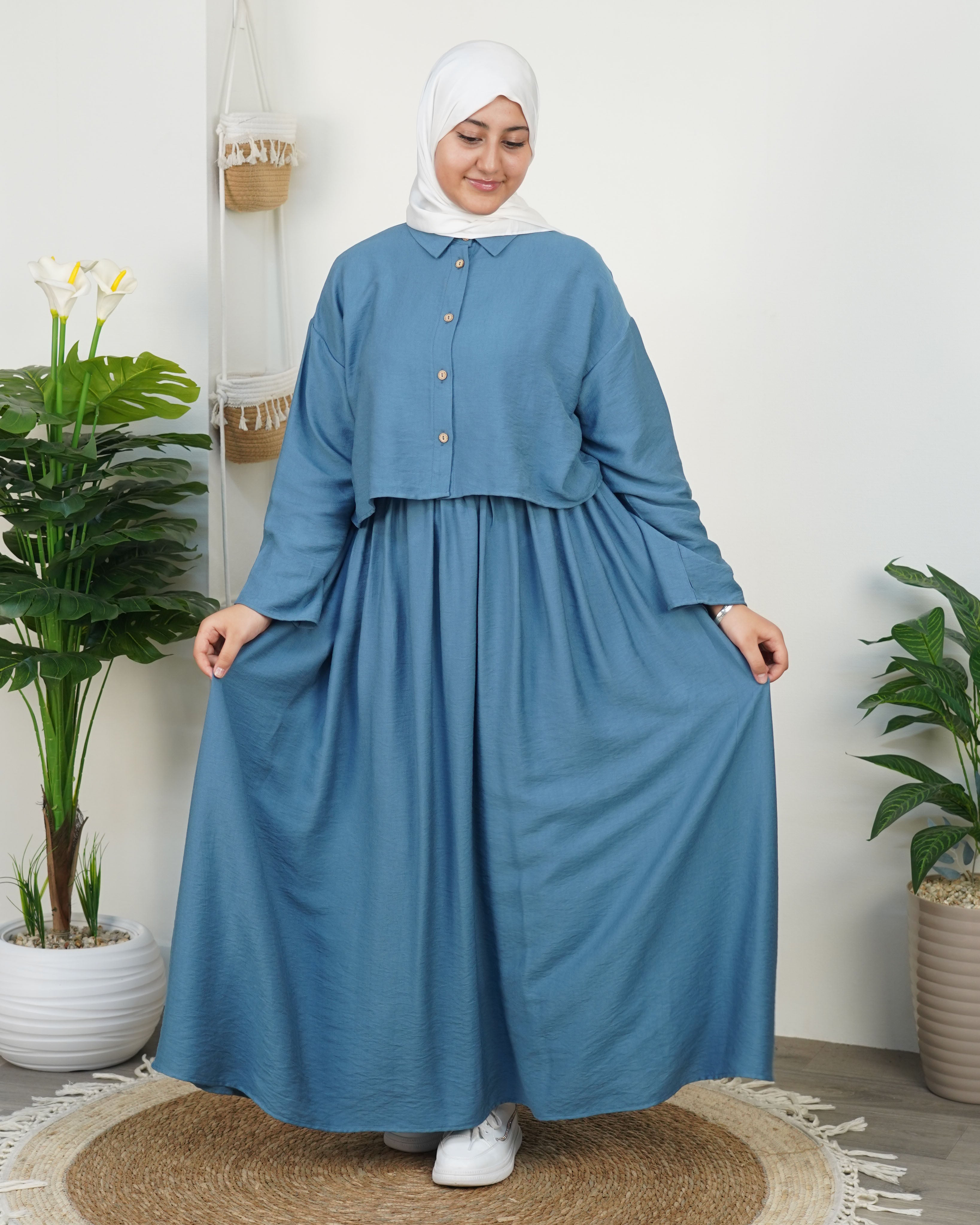 طقم قميص وتنورة طويلة للمحجبات